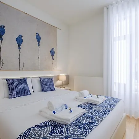 Apartment Boutique Rentals-flores Terrace Historical Centre Porto